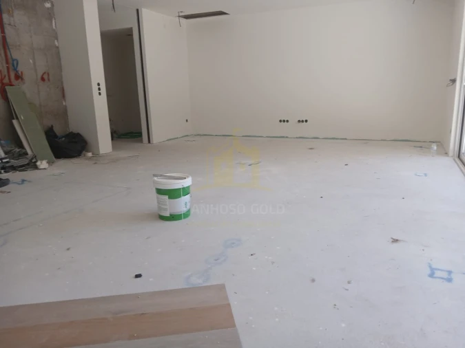Moradia T3 para Venda em Lanhoso Foto 7