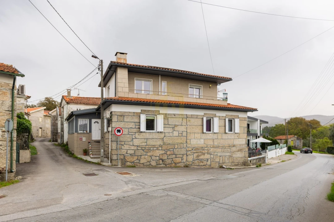Moradia T5 para Venda em Taide Foto 1