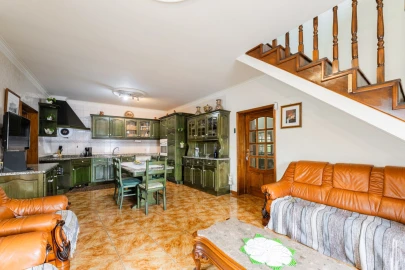 Moradia T5 para Venda em Taide