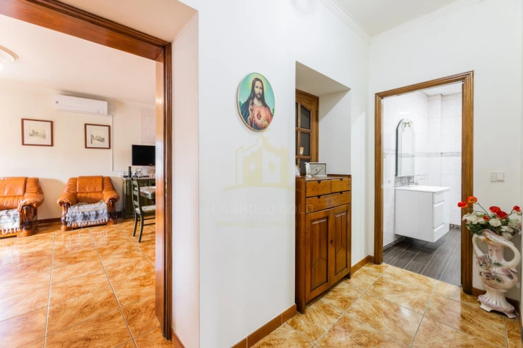 Moradia T5 para Venda em Taide Foto 10