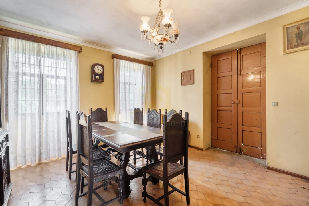 Moradia T4 para Venda em Caldelas, Sequeiros e Paranhos Foto 2