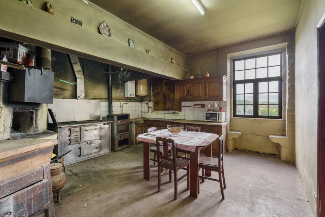 Moradia T4 para Venda em Caldelas, Sequeiros e Paranhos Foto 3
