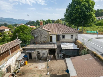 Moradia T4 para Venda em Caldelas, Sequeiros e Paranhos