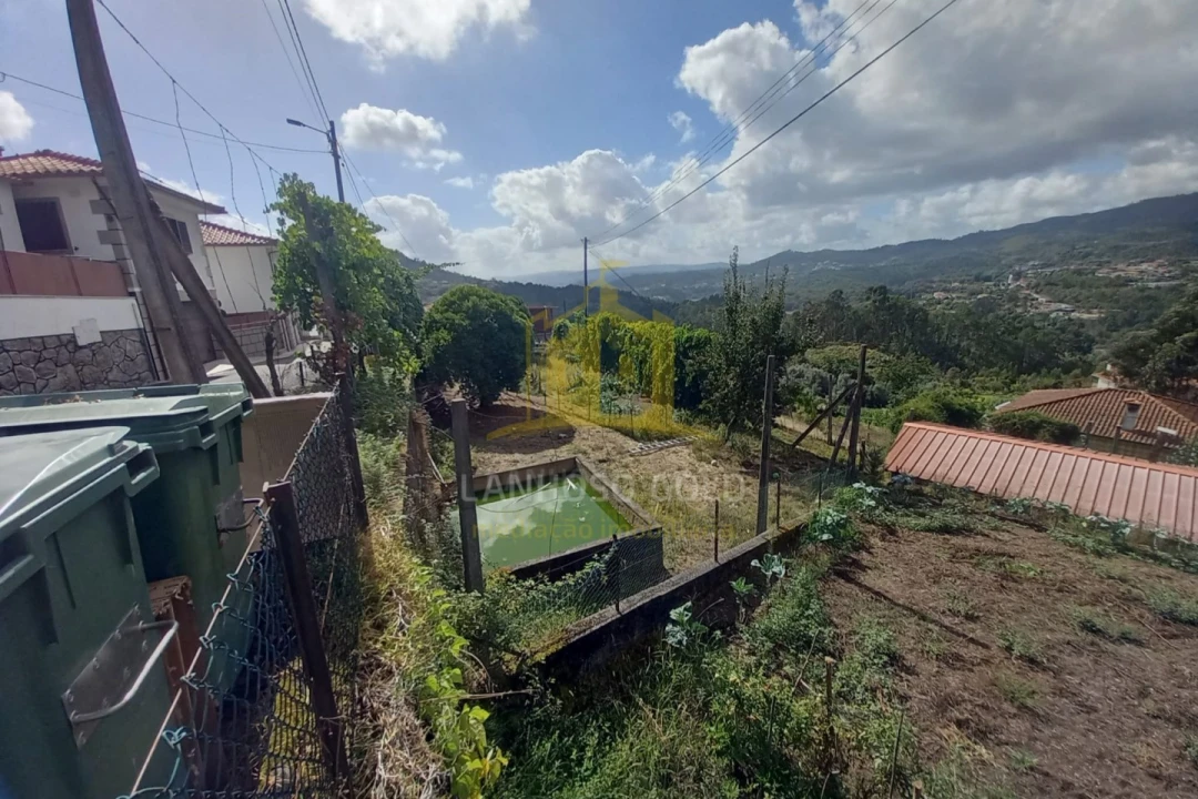 Terreno para Venda em Sobradelo da Goma Foto 2