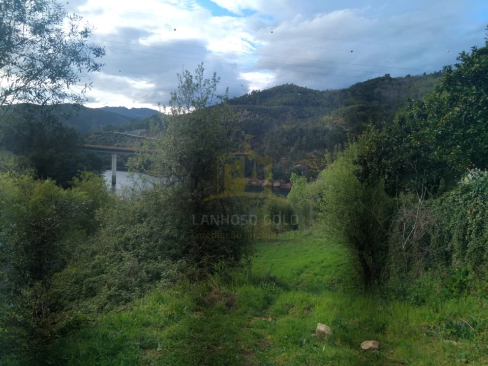 Terreno para Venda em Ferral Foto 4