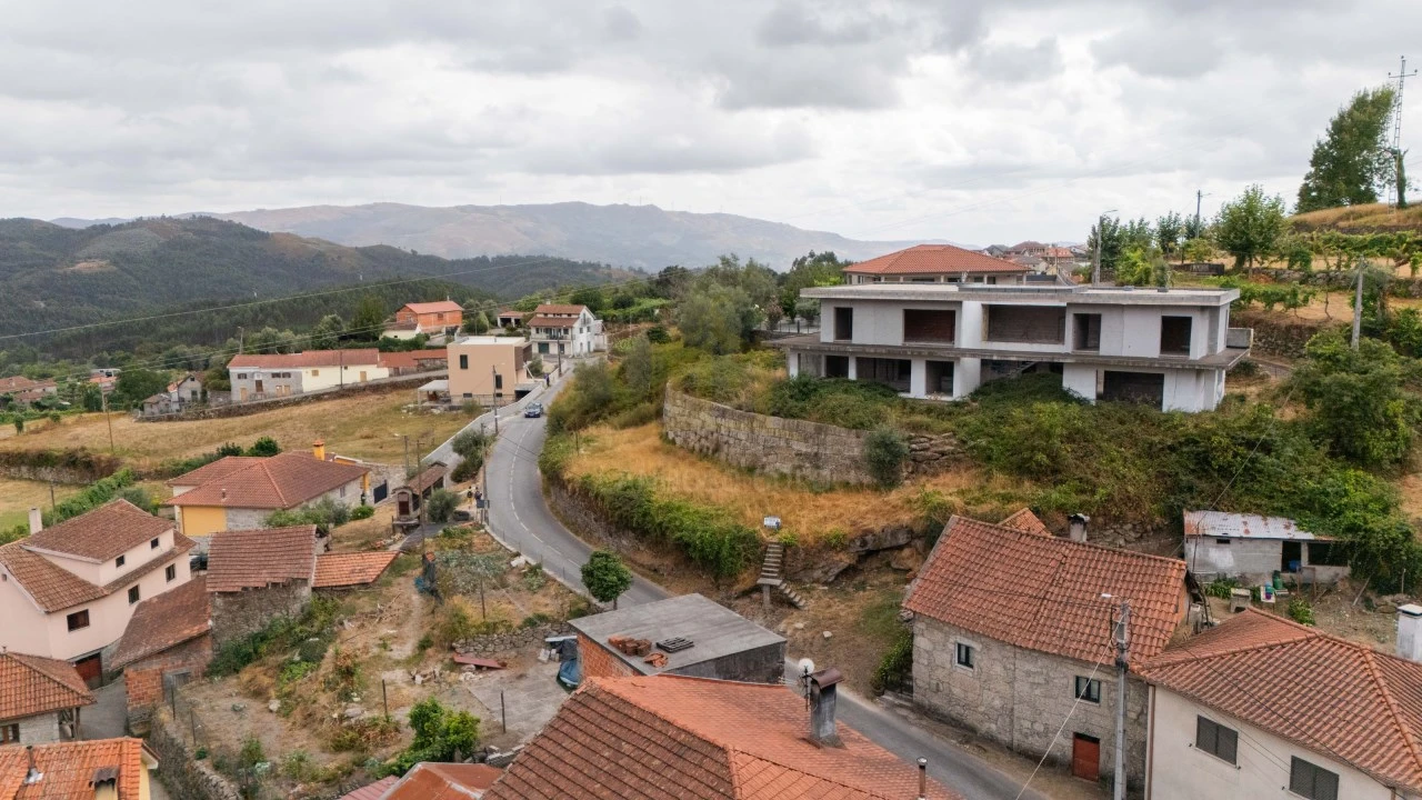 Moradia T4 para Venda em Anjos e Vilar do Chão Foto 1