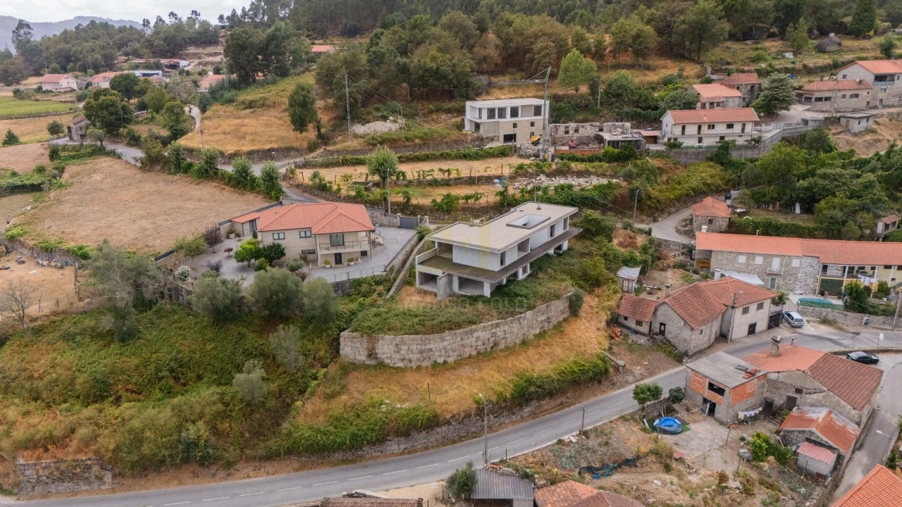 Moradia T4 para Venda em Anjos e Vilar do Chão Foto 2