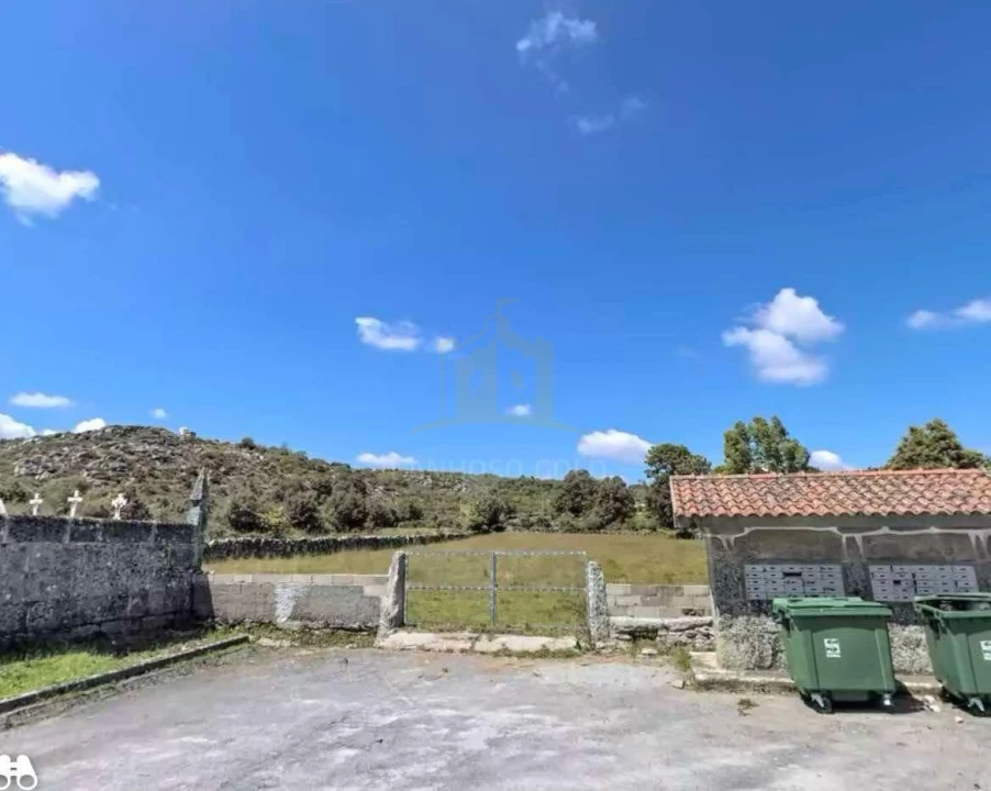 Terreno para Venda em Sarraquinhos Foto 1