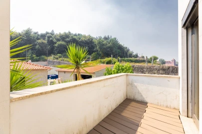 Moradia T5 para Venda em Lanhoso