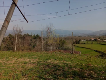 Terreno Misto para Venda em Águas Santas e Moure