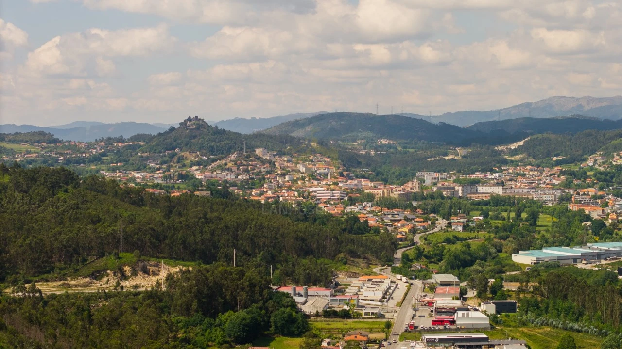 Moradia T4 para Venda em Povoa de Lanhoso (N. Senhora do Amparo) Foto 45