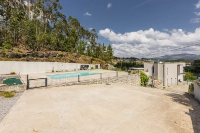 Moradia T4 para Venda em Povoa de Lanhoso (N. Senhora do Amparo)