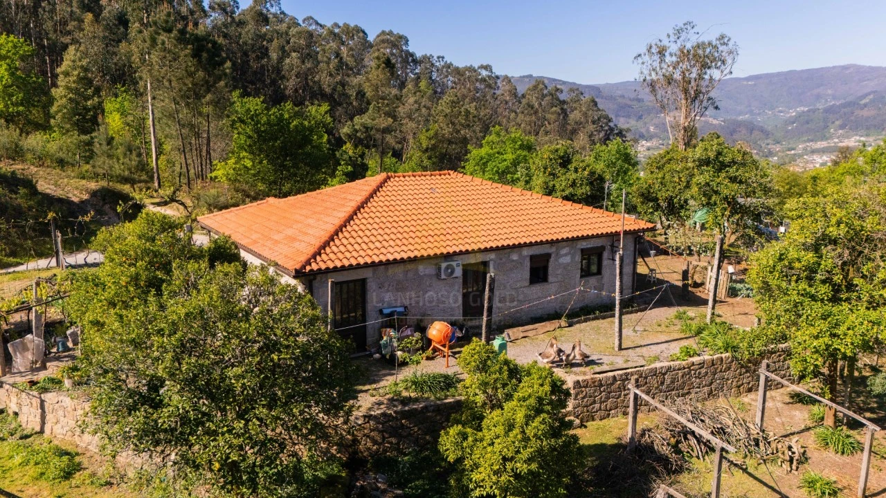 Moradia T3 para Venda em Azere Foto 1