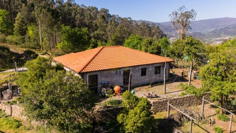Moradia T3 para Venda em Azere