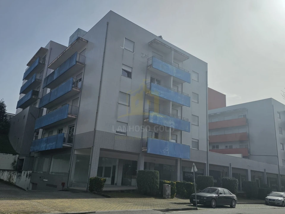 Apartamento T3 para Venda em Povoa de Lanhoso (N. Senhora do Amparo) Foto 1