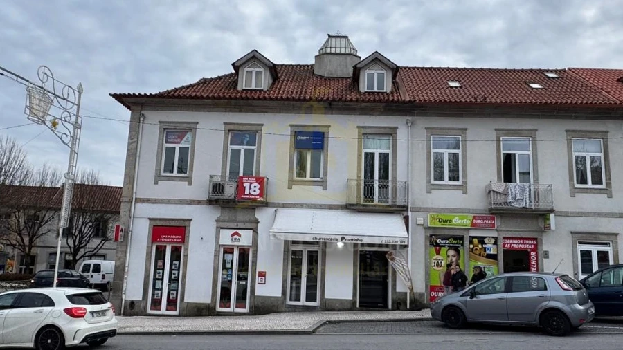 Loja para Venda em Povoa de Lanhoso (N. Senhora do Amparo)