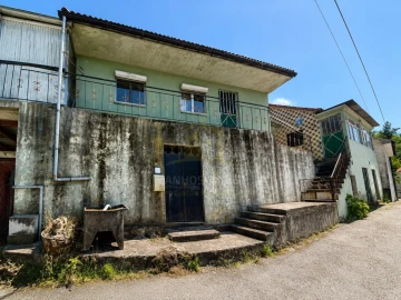 Moradia T4 para Venda em Guilhofrei
