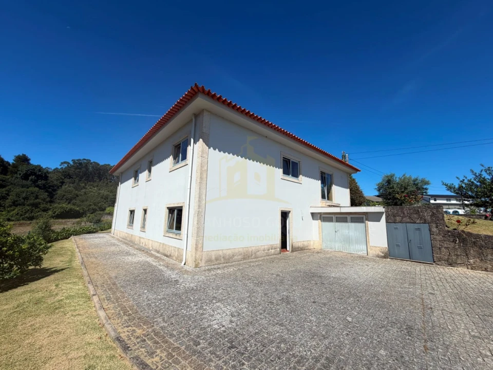 Moradia T5 para Venda em Espinho Foto 31
