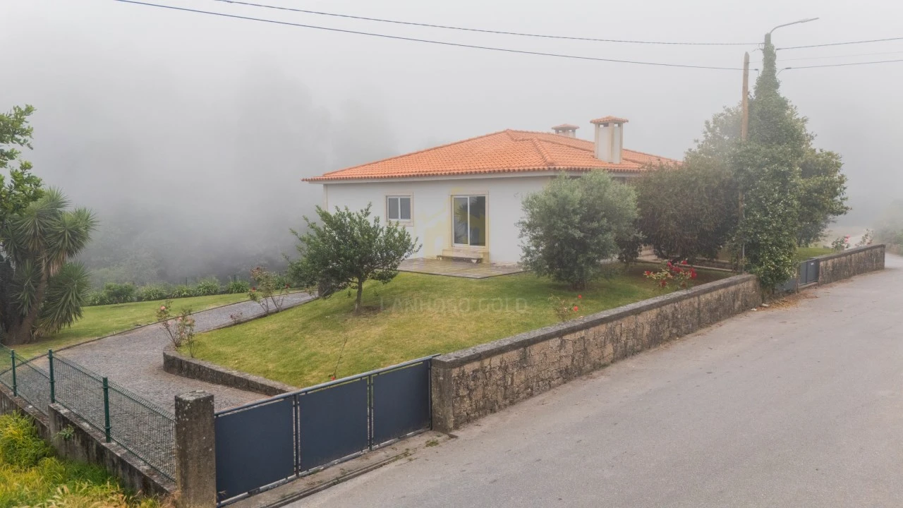 Moradia T5 para Venda em Espinho Foto 34