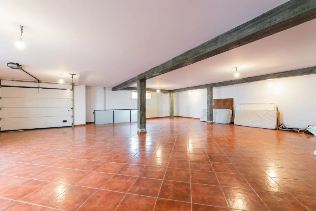 Moradia T5 para Venda em Espinho Foto 22