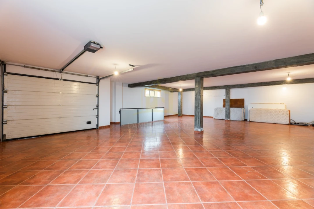 Moradia T5 para Venda em Espinho Foto 26