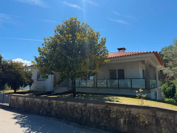 Moradia T5 para Venda em Espinho