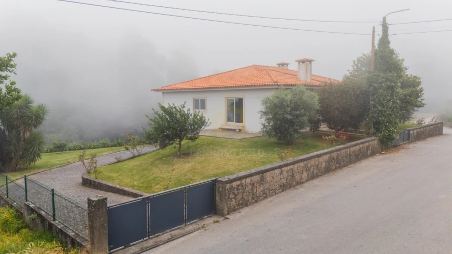 Moradia T5 para Venda em Espinho Foto 34
