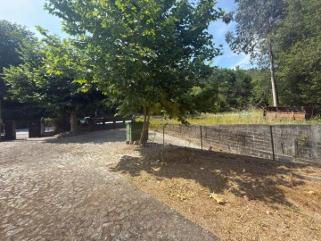 Armazém para Venda em Calvos e Frades