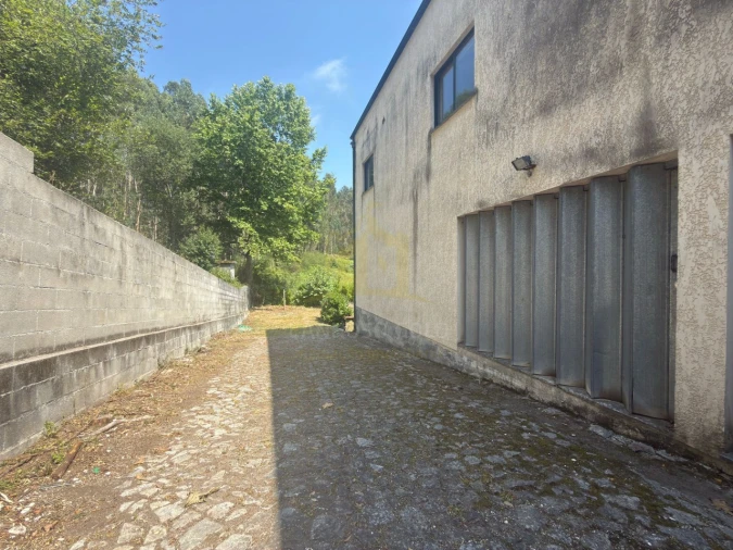 Armazém para Venda em Calvos e Frades Foto 6