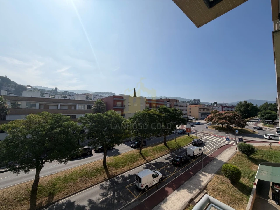 Apartamento T3 para Venda em Nogueiró e Tenões Foto 25