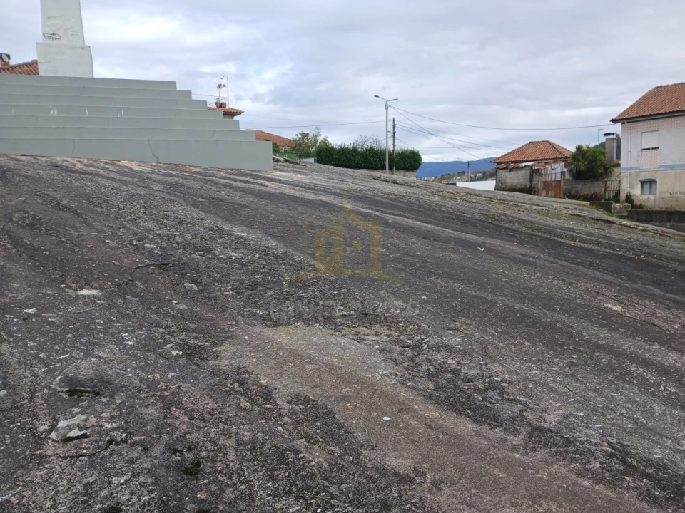 Terreno para Venda em Povoa de Lanhoso (N. Senhora do Amparo) Foto 3