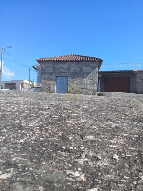 Terreno para Venda em Povoa de Lanhoso (N. Senhora do Amparo)