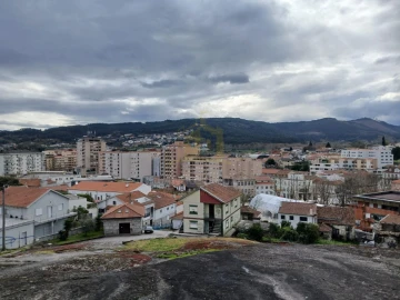 Terreno para Venda em Povoa de Lanhoso (N. Senhora do Amparo)