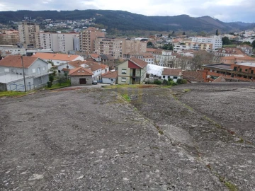Terreno para Venda em Povoa de Lanhoso (N. Senhora do Amparo)