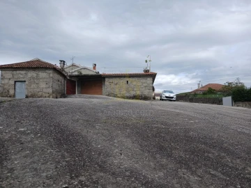 Terreno para Venda em Povoa de Lanhoso (N. Senhora do Amparo)