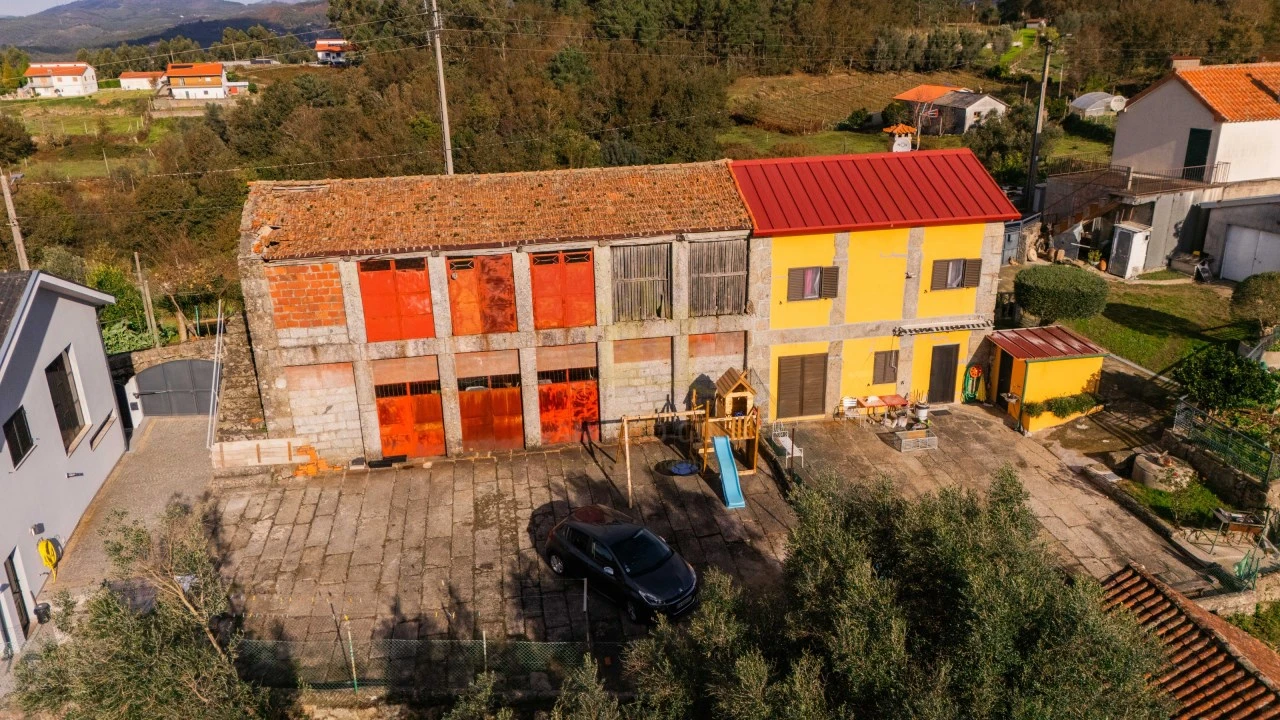 Terreno para Venda em Sobradelo da Goma Foto 2