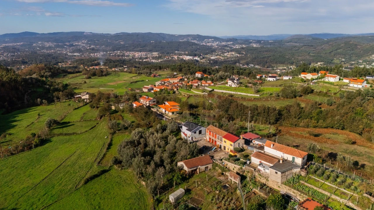 Terreno para Venda em Sobradelo da Goma Foto 8