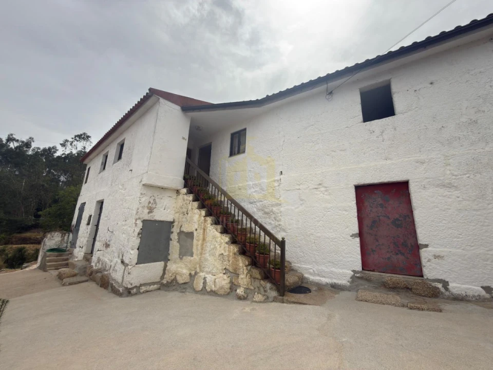 Moradia T2 para Venda em Arões (Santa Cristina) Foto 7