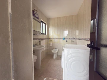 Moradia T2 para Venda em Arões (Santa Cristina)