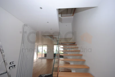 Moradia T3 para Venda em Alcabideche