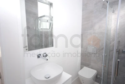 Moradia T3 para Venda em Alcabideche