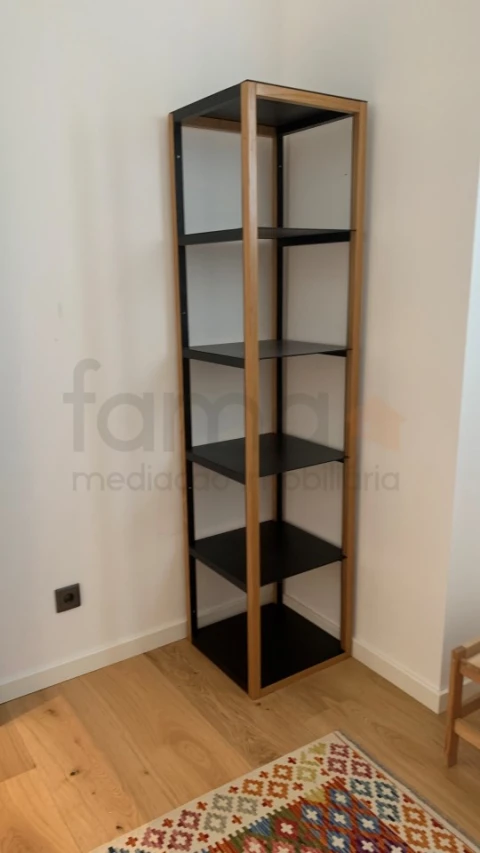 Apartamento T2 para Arrendamento em Santa Maria Maior