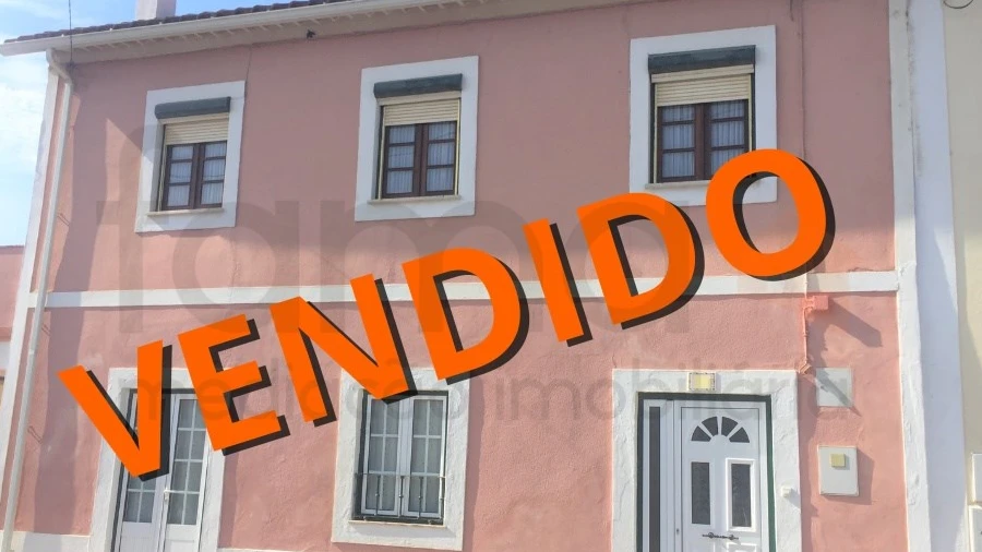 Moradia T2 para Venda em Lamas e Cercal