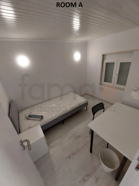 Moradia T9 para Venda em Ajuda