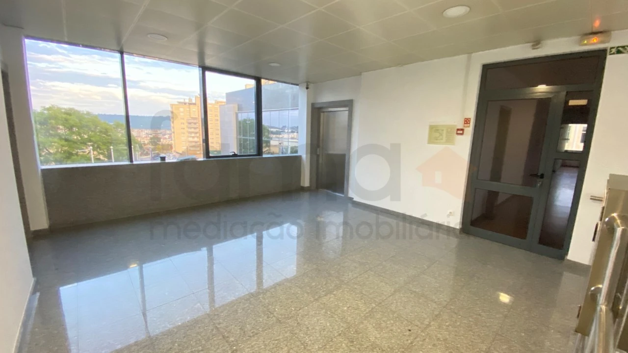 Escritório para Arrendamento em Carnaxide e Queijas Foto 6