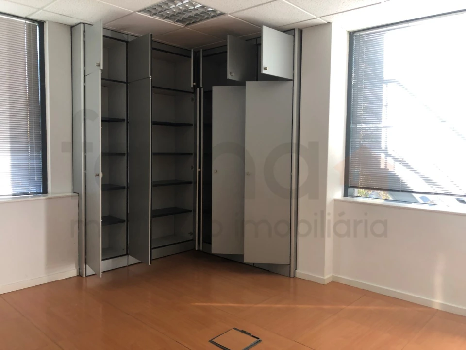 Escritório para Arrendamento em Carnaxide e Queijas Foto 17