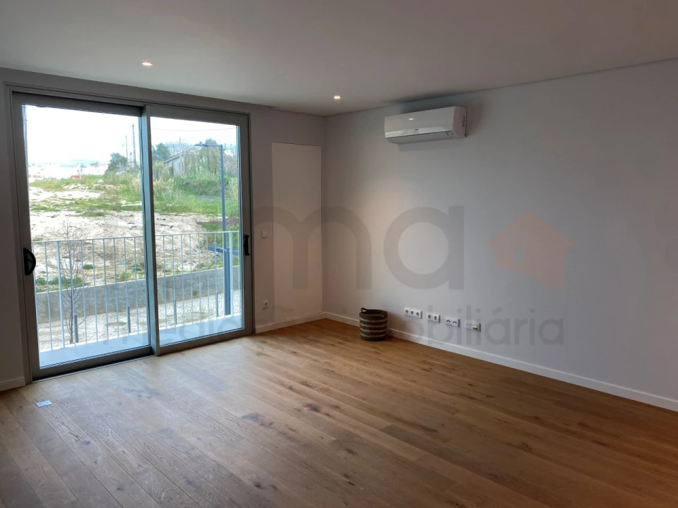 Apartamento T1 para Arrendamento em Carnide Foto 2