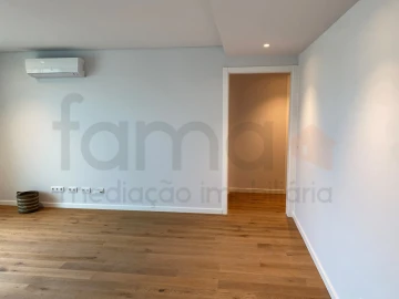 Apartamento T1 para Arrendamento em Carnide