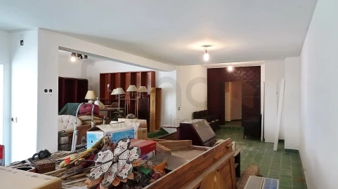 Moradia T6 para Venda em Oeiras e São Julião da Barra, Paço de Arcos e Caxias