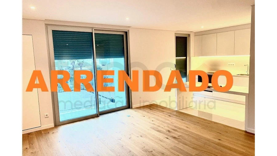 Apartamento T1 para Arrendamento em Carnide
